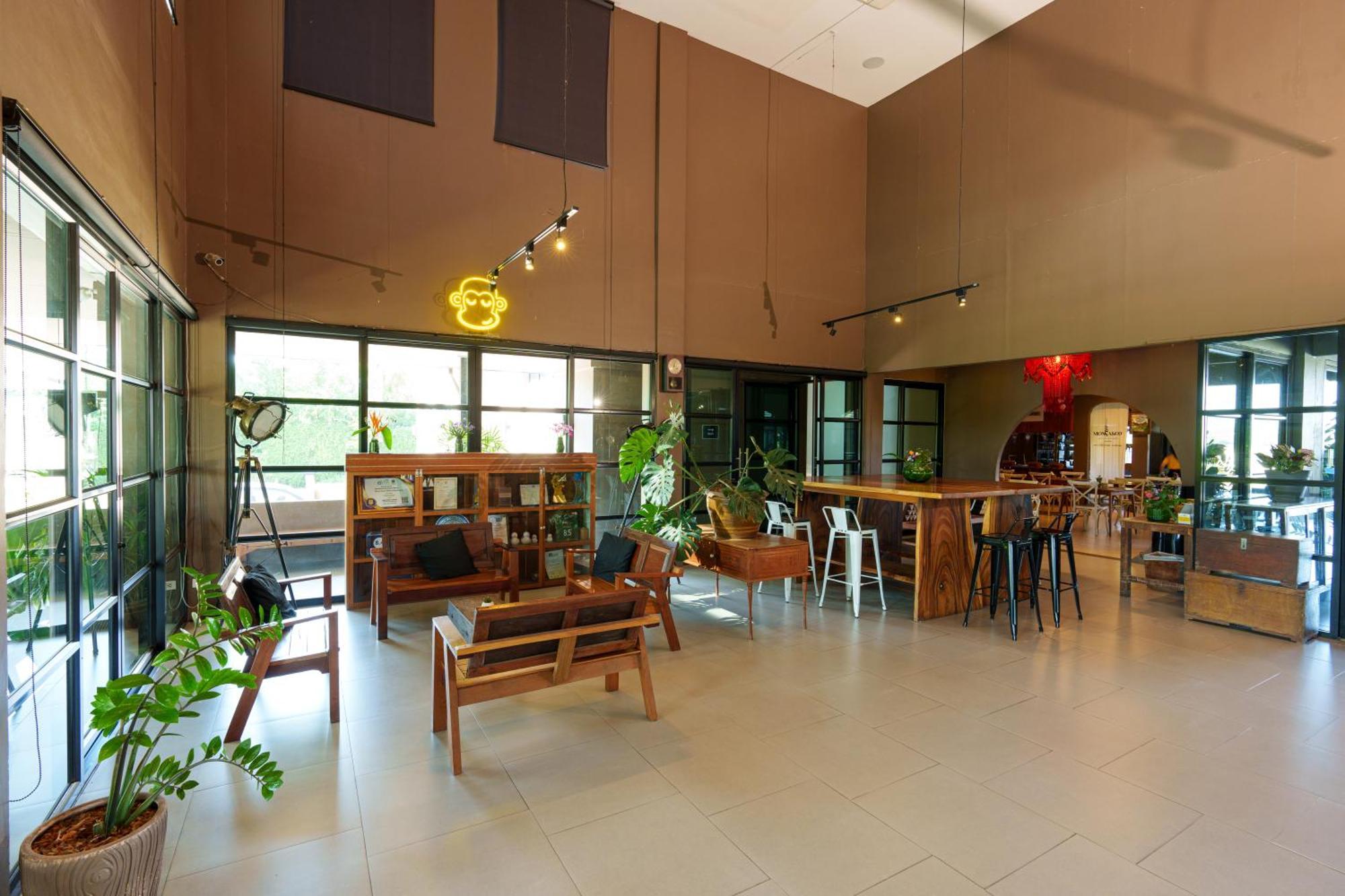 Blu Monkey Brown House Udonthani Экстерьер фото